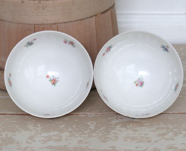 Set grote Franse spoelkommen