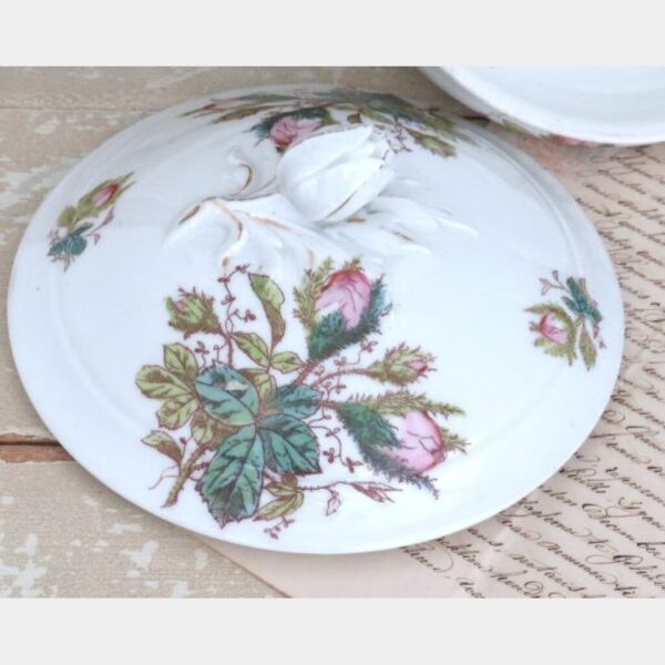 Antieke Franse terrine "Rozenknoppen" circa 1880