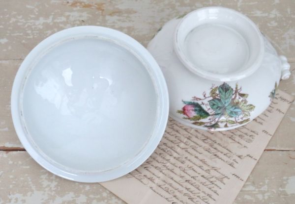 Antieke Franse terrine "Rozenknoppen" circa 1880