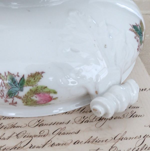 Antieke Franse terrine "Rozenknoppen" circa 1880