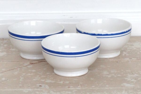 Set (3) oude Franse spoelkommen Longchamp*
