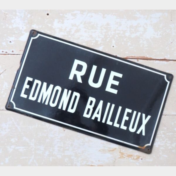 Frans straatnaambord “Rue Edmond Bailleux”