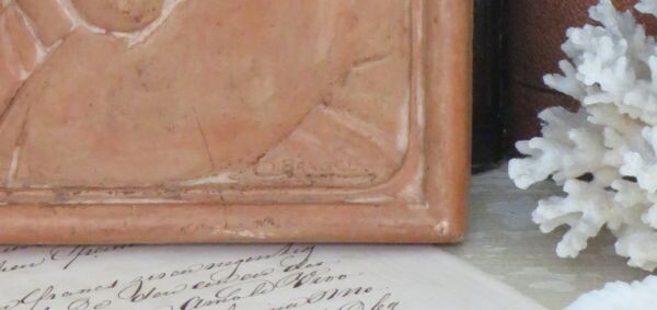 Oude terracotta plaquette " Madonna met kind"
