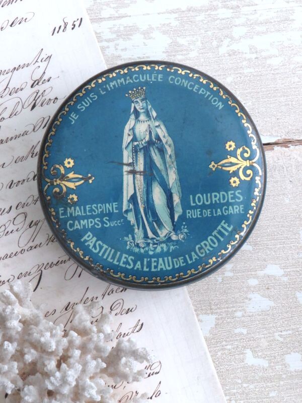 Antiek blikje Lourdes "Pastilles à L'Eau de la Grotte"