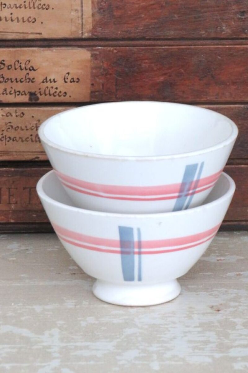 Oude Franse landelijke spoelkom “Rood/ blauw geruit”